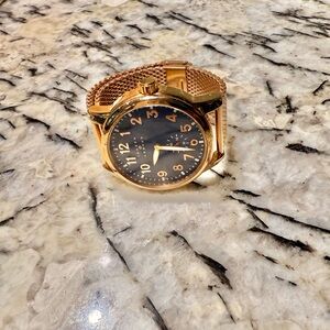 Gold Mesh Strap Men's Watch Rose Gold in Color